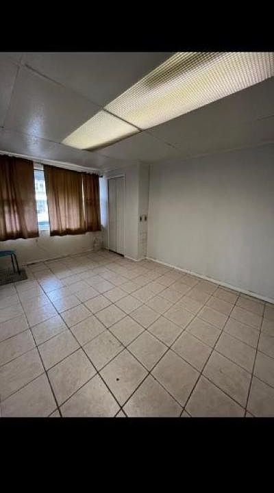 2nd image of 256 Reynolds Ave #1