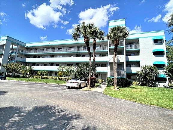 2nd image of 4725 Lucerne Lakes Boulevard #309