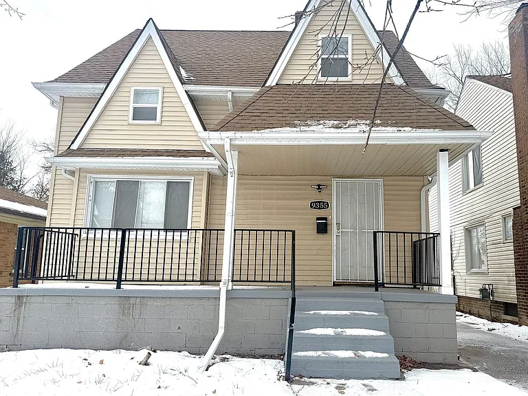 9355 Ward Ave — Photo 1