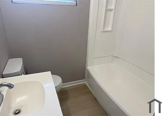 4 bed, $1,995 — Photo 2