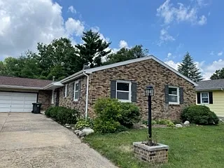 2505 Combes St photo 1