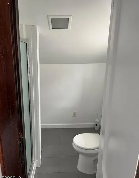 122 Vreeland Ave — Photo 9