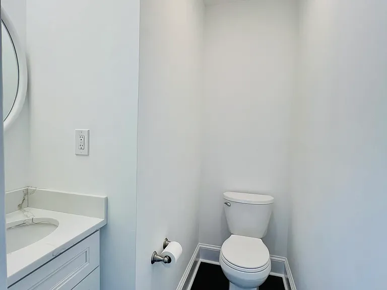 1/2 bath