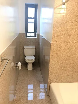 Rented by Dynamik Realty | media 25