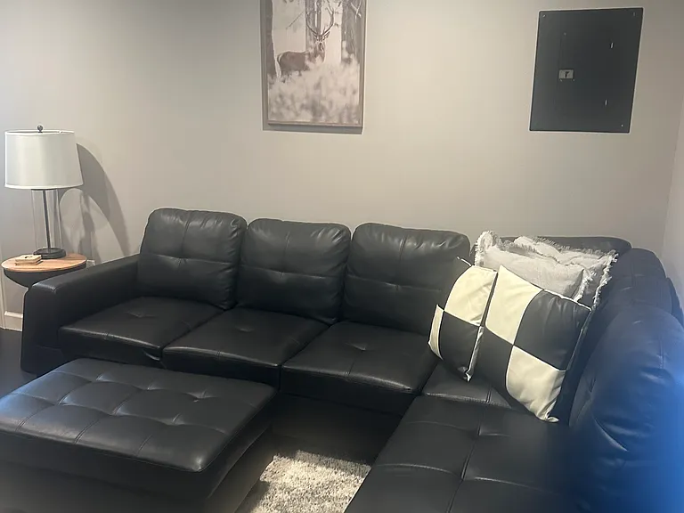501 E Olive St — Photo 3