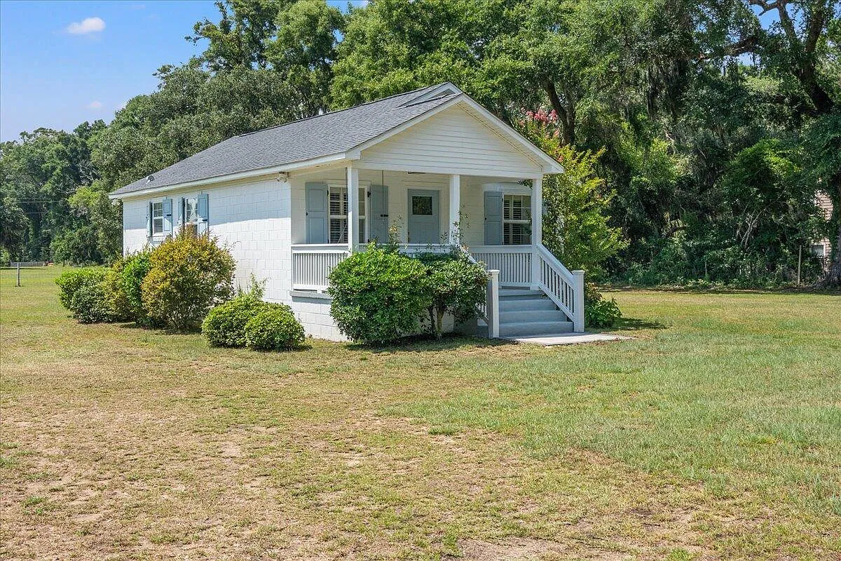 2 bed, 1.0 bath, 871 sqft, $2,500 — Photo 2
