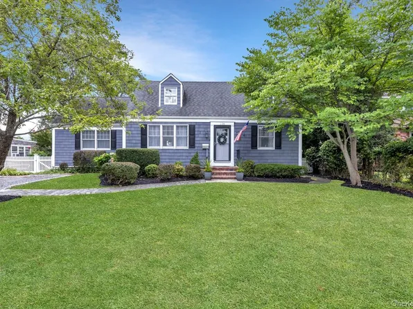 136 Cedar Avenue, Islip, NY 11751