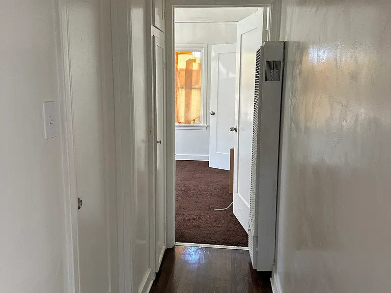 3822 W 59th St — Photo 2