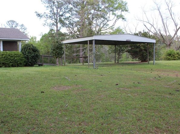 704 Lee St, Fort Deposit, AL 36032