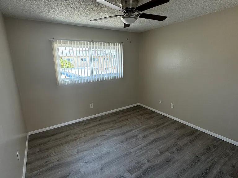 1401 S Gilbert St #24 — Photo 3