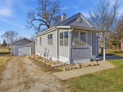 203 Center Ave, Urbana, IA, 52345