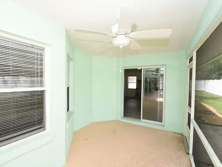 33 Poinsettia Ln — Photo 29