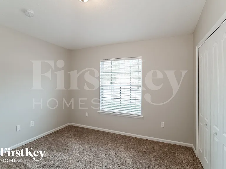 2878 Woodstone Dr — Photo 13