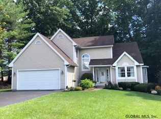 6009 Garden View Dr, Schenectady, NY 12303