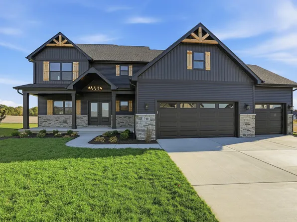 710 Idlewild Ln, Chesterton, IN 46304