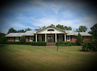 139 Valley Cir, Calhoun, GA 30701