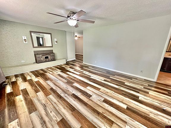 4th image of 138 Chaperal Dr