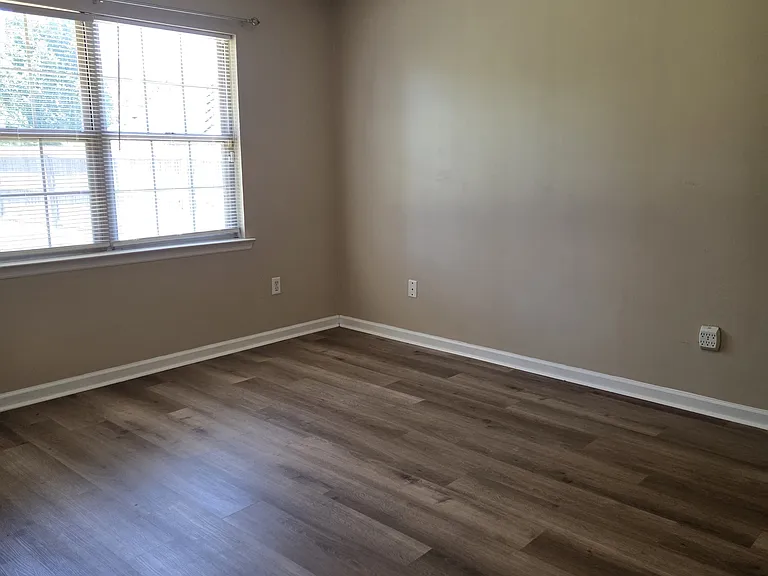 119 Wayfair Ln — Photo 12