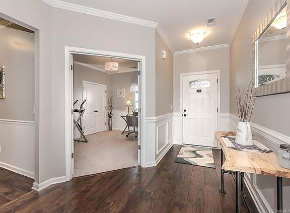 3rd image of 14826 Dungannon Ct