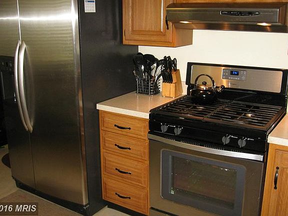 5th image of 8255 Ahearn Dr