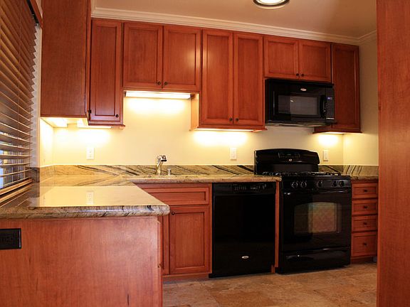 5th image of 731 Ellsworth Pl
