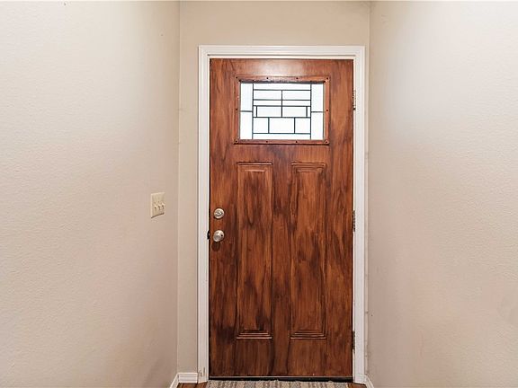 4th image of 14146 Dogwood Dr