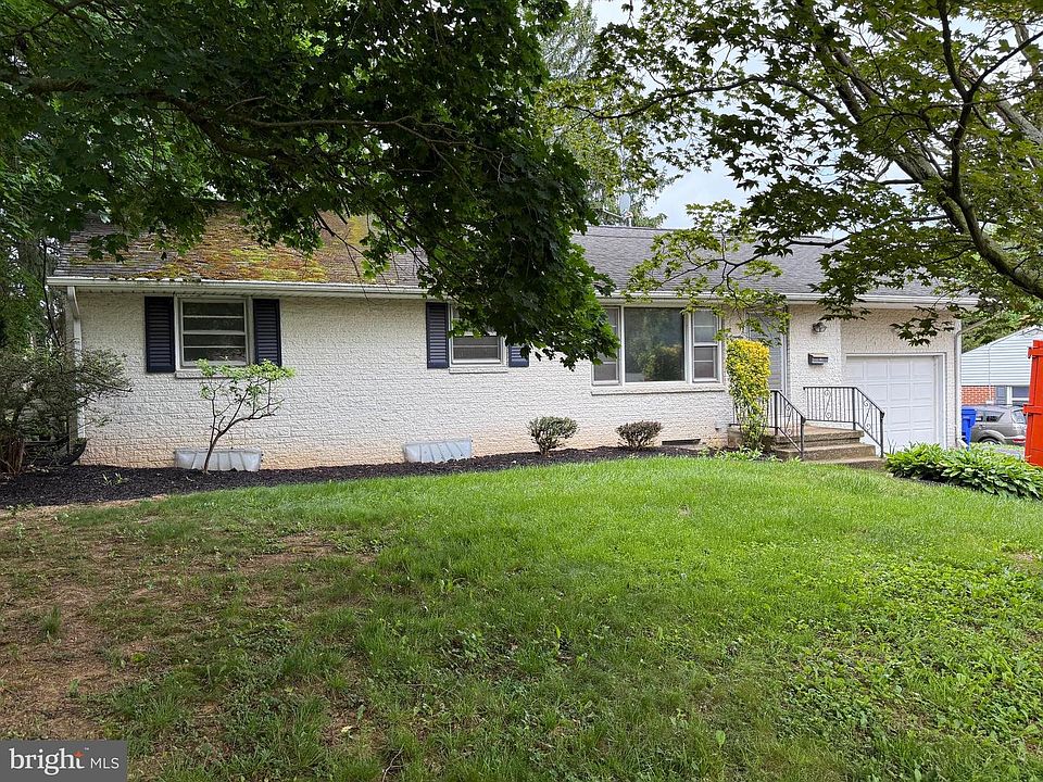 1st image of 34 Woodland Dr