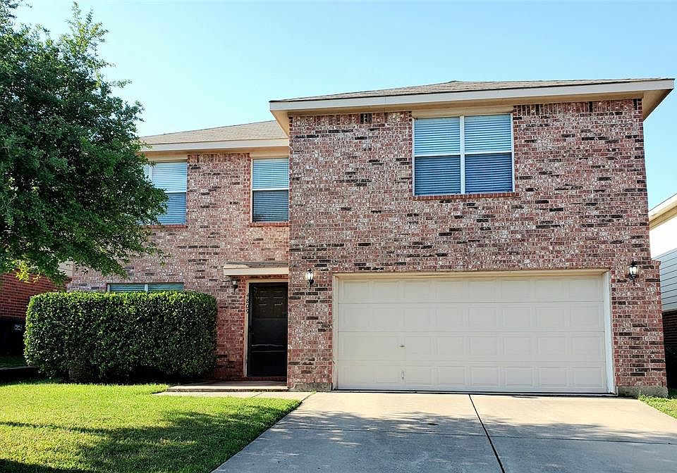 1st image of 4809 Trail Hollow Dr