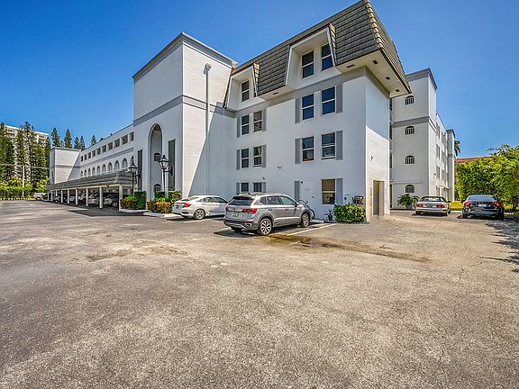 3rd image of 800 E Camino Real APT 305