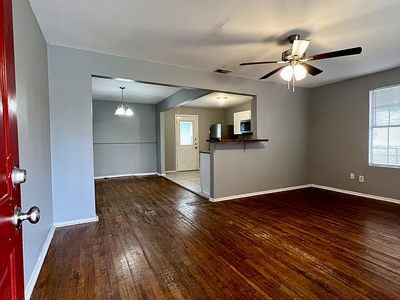 3rd image of 1614 Menchaca St