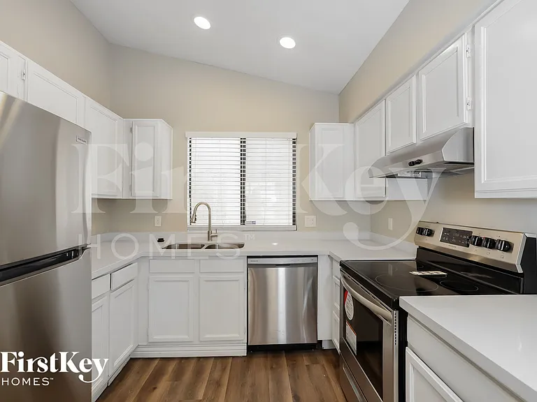 3717 W Tierra Buena Ln — Photo 7