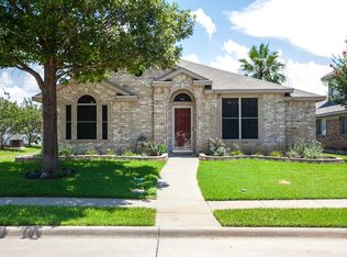 1613 Nightingale Dr, Lewisville, TX 75077
