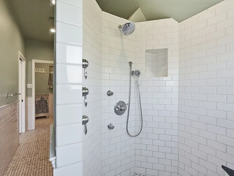 1238 W Coronado Rd — Photo 25