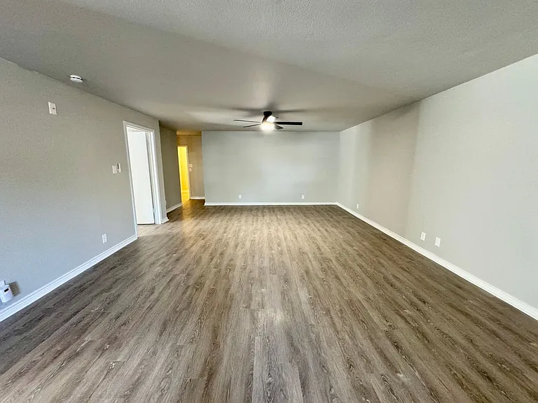 705 Sunrise Ave — Photo 42
