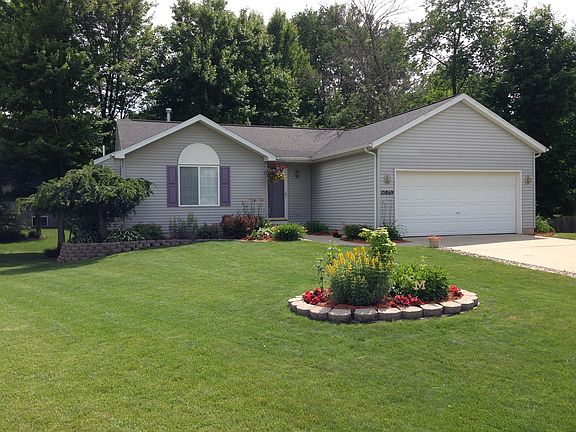 3rd image of 10869 Mary Eliz Ct