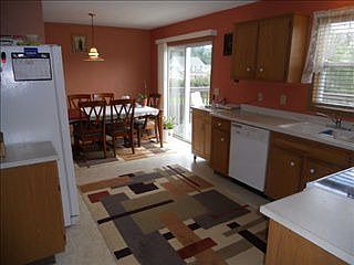 4th image of 5611 Goodhue Ave