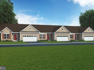 631 Basswood Ln #90, Hanover, PA 17331