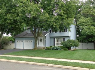 10 Elm Pl, Matawan, NJ 07747