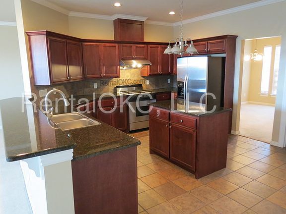 3rd image of 2637 NW 168th Ter