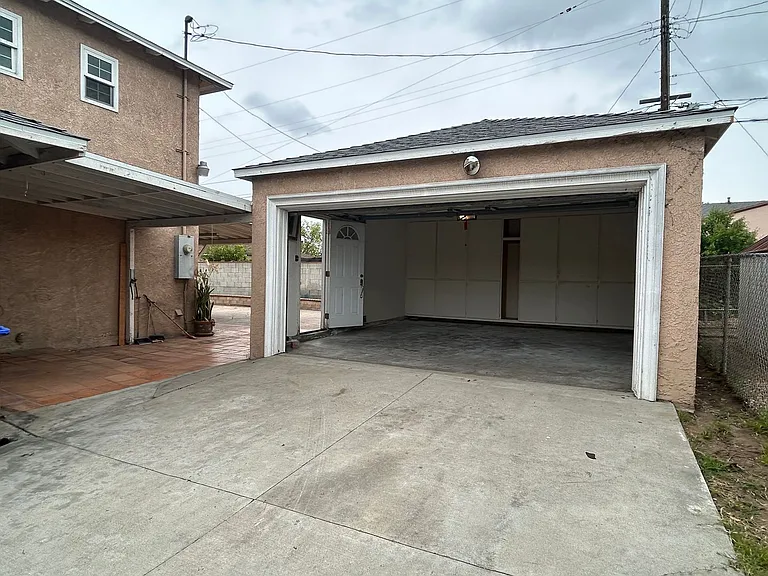 2017 S Isabella Ave — Photo 3