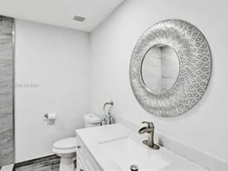 833 NW 81st Ave — Photo 19