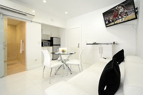 1st image of 612 15th St APT 4