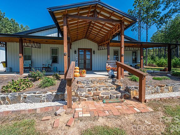 4th image of 136 Sellers Rd