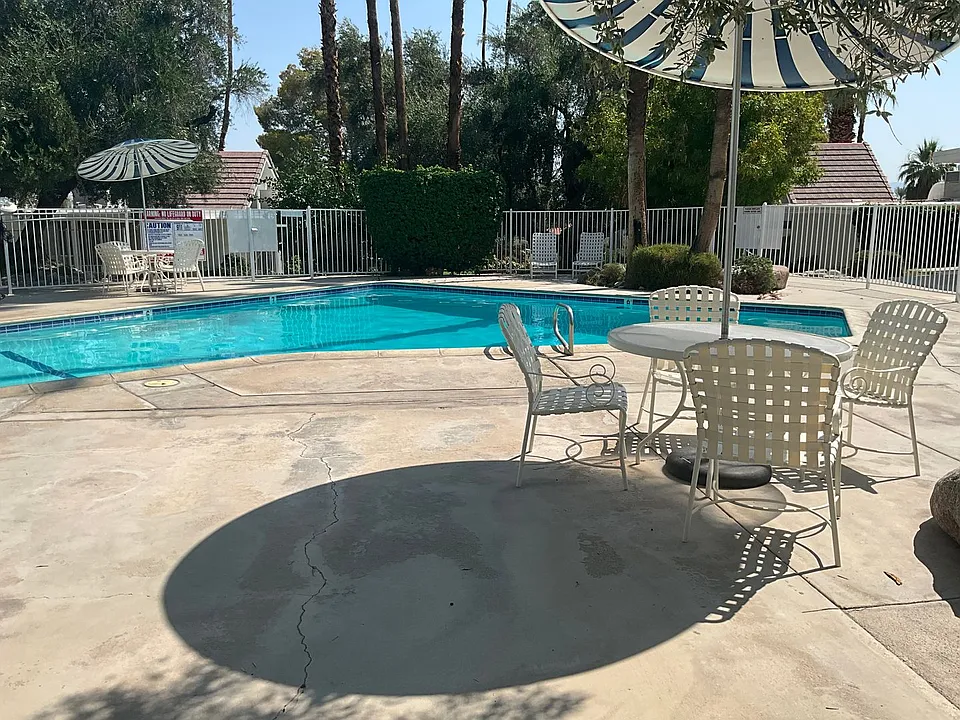 42415 Rancho Las Palmas Dr #16