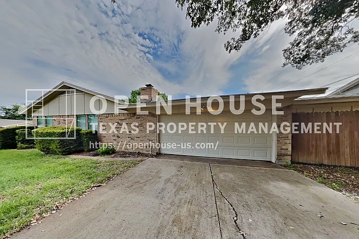 621 Barkridge Trl — Photo 17