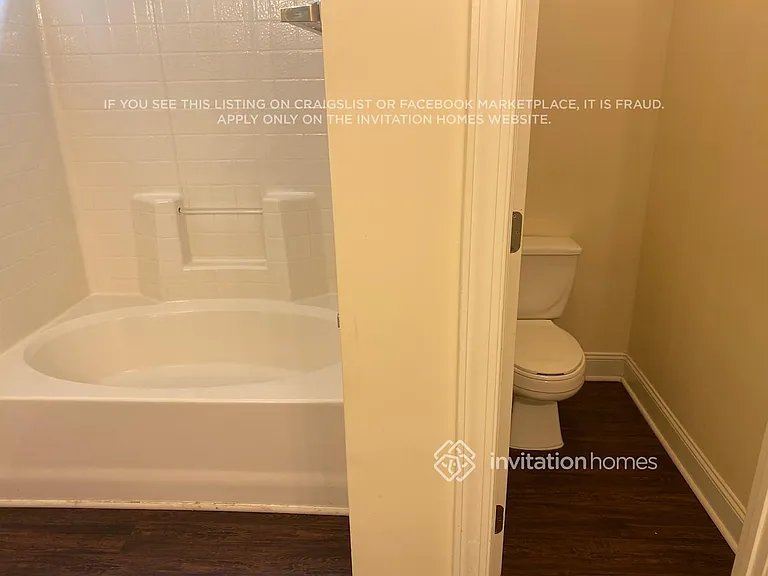 2420 Laura Dr — Photo 13