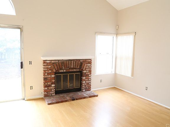 3rd image of 2432 Alder Dr