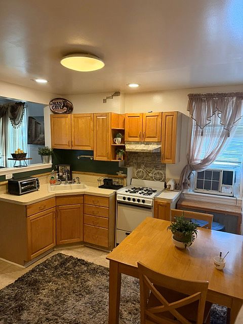 1st image of 19 Orlando St APT 1