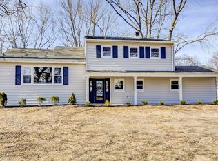 4 Hutchinson Dr, Port Monmouth, NJ 07758