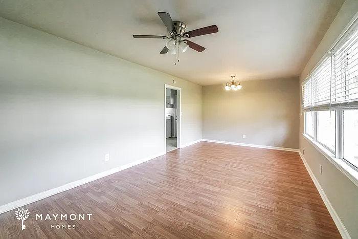 933 Clay Rd SW — Photo 4